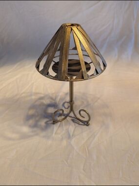 2/30$ Vintage Gold Metal Candle Holder Lamp